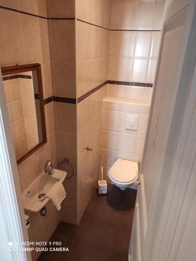 Pretty And Quiet Top Floor 2 Bedroom Flat In The Port Area Of Nice Eksteriør billede
