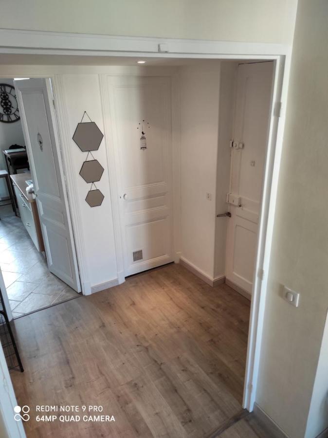 Pretty And Quiet Top Floor 2 Bedroom Flat In The Port Area Of Nice Eksteriør billede