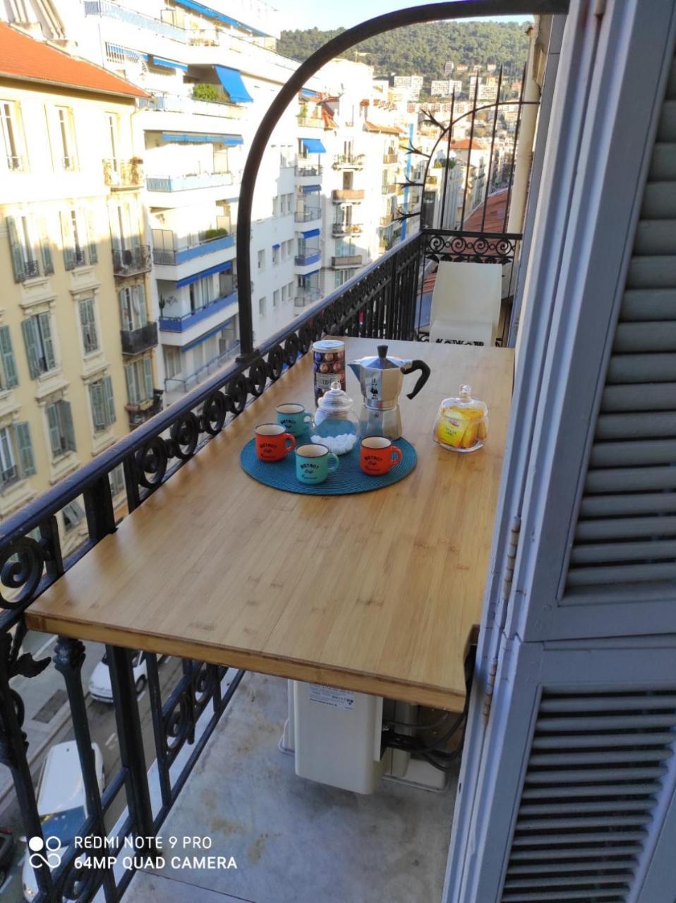 Pretty And Quiet Top Floor 2 Bedroom Flat In The Port Area Of Nice Eksteriør billede